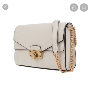 Michael Kors Kinsley medium flap bag